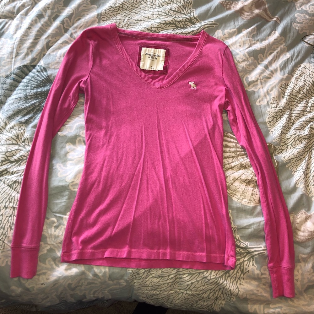 Abercrombie & Fitch V-Neck
